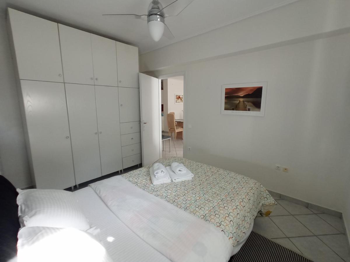 Apartamento Flat With Garden Near Sea, Port And Airport Artemida  Exterior foto