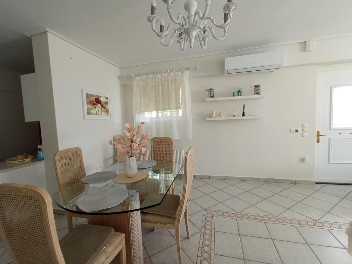 Apartamento Flat With Garden Near Sea, Port And Airport Artemida  Exterior foto