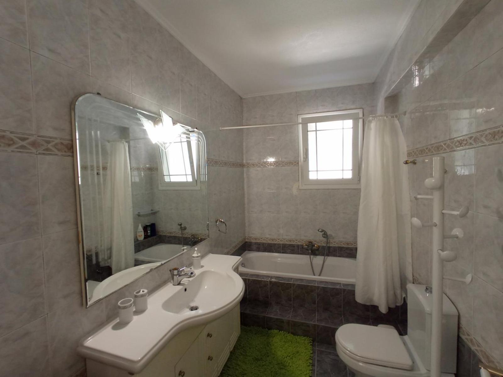 Apartamento Flat With Garden Near Sea, Port And Airport Artemida  Habitación foto