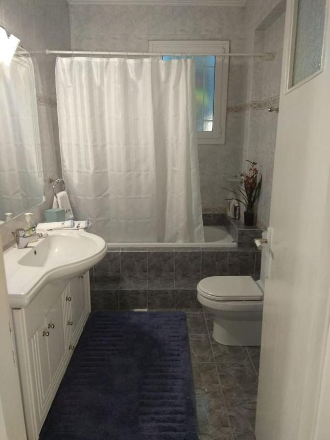 Apartamento Flat With Garden Near Sea, Port And Airport Artemida  Exterior foto