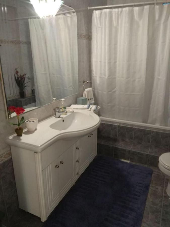 Apartamento Flat With Garden Near Sea, Port And Airport Artemida  Exterior foto
